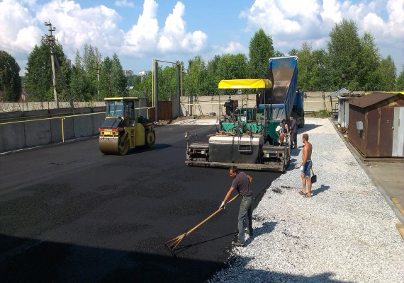 Устройство автодорог в Песках и Коломенском районе